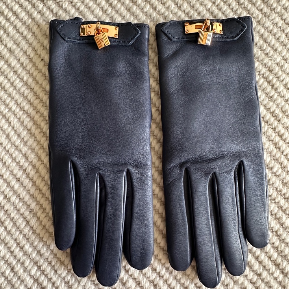 Hermes Soya Gloves with Rose Gold hardwares